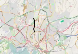 Straßen-Karte von Oslo. Schwarz hervorgehoben ist eine weitgehend in Nord-Süd-Richtung verlaufende Straße
