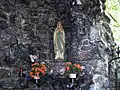 Lourdes-Grotte, Innenansicht