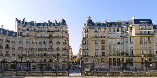 Place Alphonse-Laveran gesehen von der Église du Val-de-Grâce.