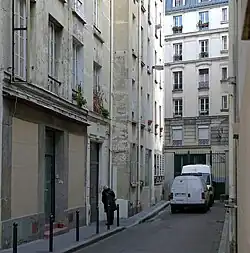 Ende der Cité Hittdorf am Gittertor der Cité Magenta