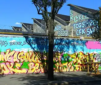 Streetart in der Rue Ordener am Place Louis-Baillot (2015)