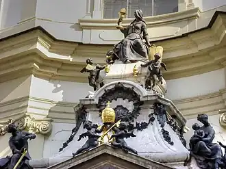 Peterskirche Portalvorbau mit Statuenschmuck