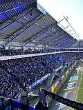 Die Arena des SC Paderborn 07 nach der Erweiterung mit neuem Oberrang und Eventbeleuchtung im März 2024