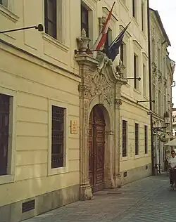 Palais Pálffy war österreichische Botschaft.