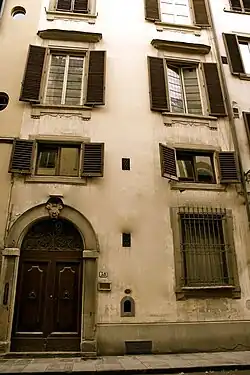 Palazzo Dami, Fassade