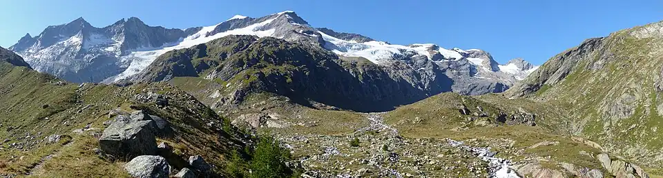 Blick von der Essener-Rostocker Hütte in den Talschluss des Maurertals