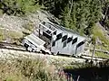 Historische Standseilbahn mit Ballastwagen kurz unterhalb der Bergstation auf rund 1800 m