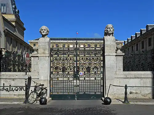 Nr. 14: Haupteingang zur École nationale supérieure des beaux-arts de Paris
