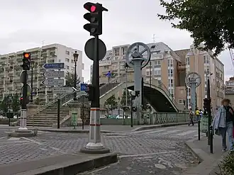Pont levant de la rue de Crimée