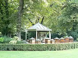 Bienenstöcke der Imkerschule im Jardin du Luxembourg