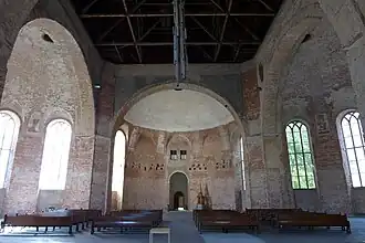 Blick von der Apsis zum Eingang