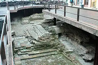 Freigelegte Fundamente der Porta Leoni