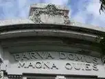 Inschrift am Casa de la República de Parva Domus in Punta Carretas
