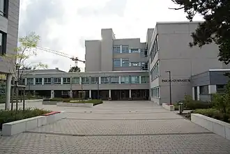 Eingang des Pascal-Gymnasiums