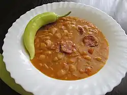 Serbische Bohnensuppe (Pasulj)