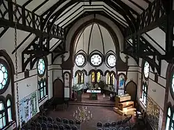 Innenansicht zum Altar