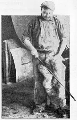 Die Felle werden geklopft