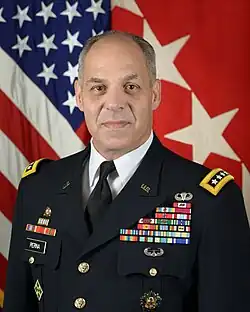 Gen. Gustave F. Perna Chief Operating Officer für Impfung und Therapie