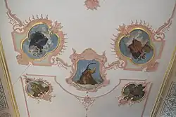 Deckenmalerei im Langhaus