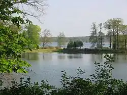 Schlosspark von Lenné, Haussee mit Schwielowsee im Hintergrund