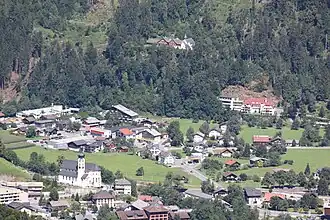 Blick auf Tschagguns; im Hintergrund das Kloster Gauenstein gehört schon nach Schruns