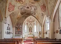 Altarraum der Kirche