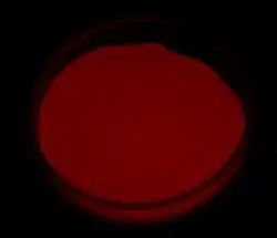 Leuchtpigment rot im Dunkeln