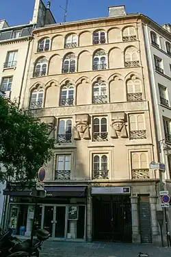 Fassade «retour d'Égypte» auf dem Place du Caire.