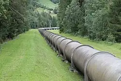 Das Rohr mit dem Triebwasser