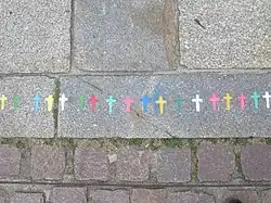 14.000 bunte Kreuze in der Altstadt erinnern an die Opfer der „Euthanasie“ in Pirna-Sonnenstein