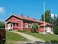 Rotgestrichenes Bauernhaus in Heinävesi