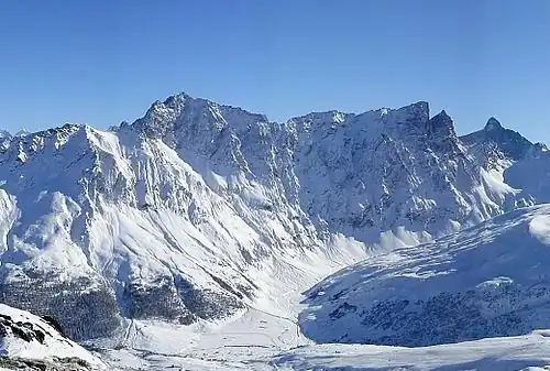 Piz Arblatsch, Piz Forbesch und Piz Platta (vlnr.)