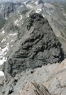 Piz Forbesch Pintg und Forbeschscharte, aufgenommen vom Hauptgipfel.