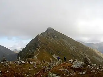 Der Berg vom Sattel Smutné sedlo aus gesehen