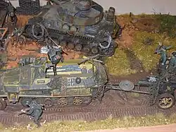 Militärdiorama mit mehreren Bausätzen und Figuren