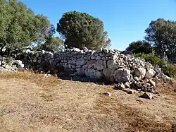 Teil der Umfassungsmauer