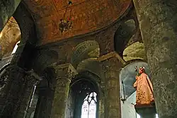 Binnenchor → romanischer Chorumgang → gotische Kapelle