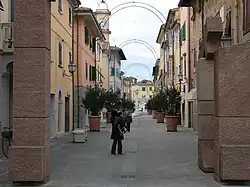 Ponsacco, Corso principale