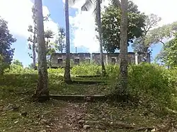 Ruinen der portugiesischen Garnison, südöstlich vom Dorfplatz