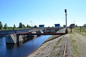 Eine der Schleusen des Weißmeer‑Ostsee‑Kanals