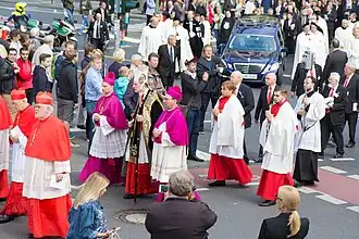 …&nbsp;zum Kölner Dom
