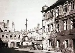 Zerstörte Bürgerhäuser am Ring 1945