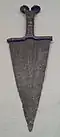 Iberischer Dreiecks-Vollgriffdolch aus Eisen und Silber mit Antennengriff. Aus Almedinilla (Córdoba), 4.–2.&nbsp;Jh.&nbsp;v.&nbsp;Chr.