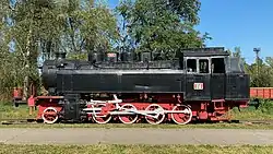 Rumänische Industrielokomotive CFU 29 im Freilicht-Dampflokomotiven-Museum Reșița, fotografiert von links