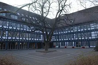 Hauptgebäude des Friedrich-List-Gymnasiums