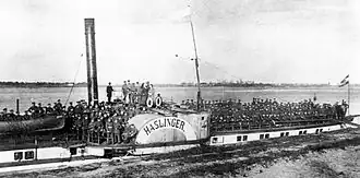 Raddampfer Kronprinz vor der Meißner Albrechtsburg und Raddampfer Haslinger