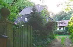 Haus Barnewitz, rechts das Nebengebäude