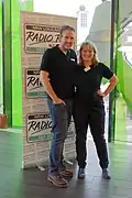 Clara Pieck und Sascha Preuß von Radio RSG in der RSG-Wechselstube im Hofgarten Solingen