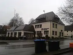 Raiffeisenbank Illertal ehem. Hauptverwaltung Erolzheim im Jahre 2014