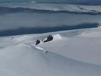 Blick von Miziya Peak auf den Rakowski-Nunatak